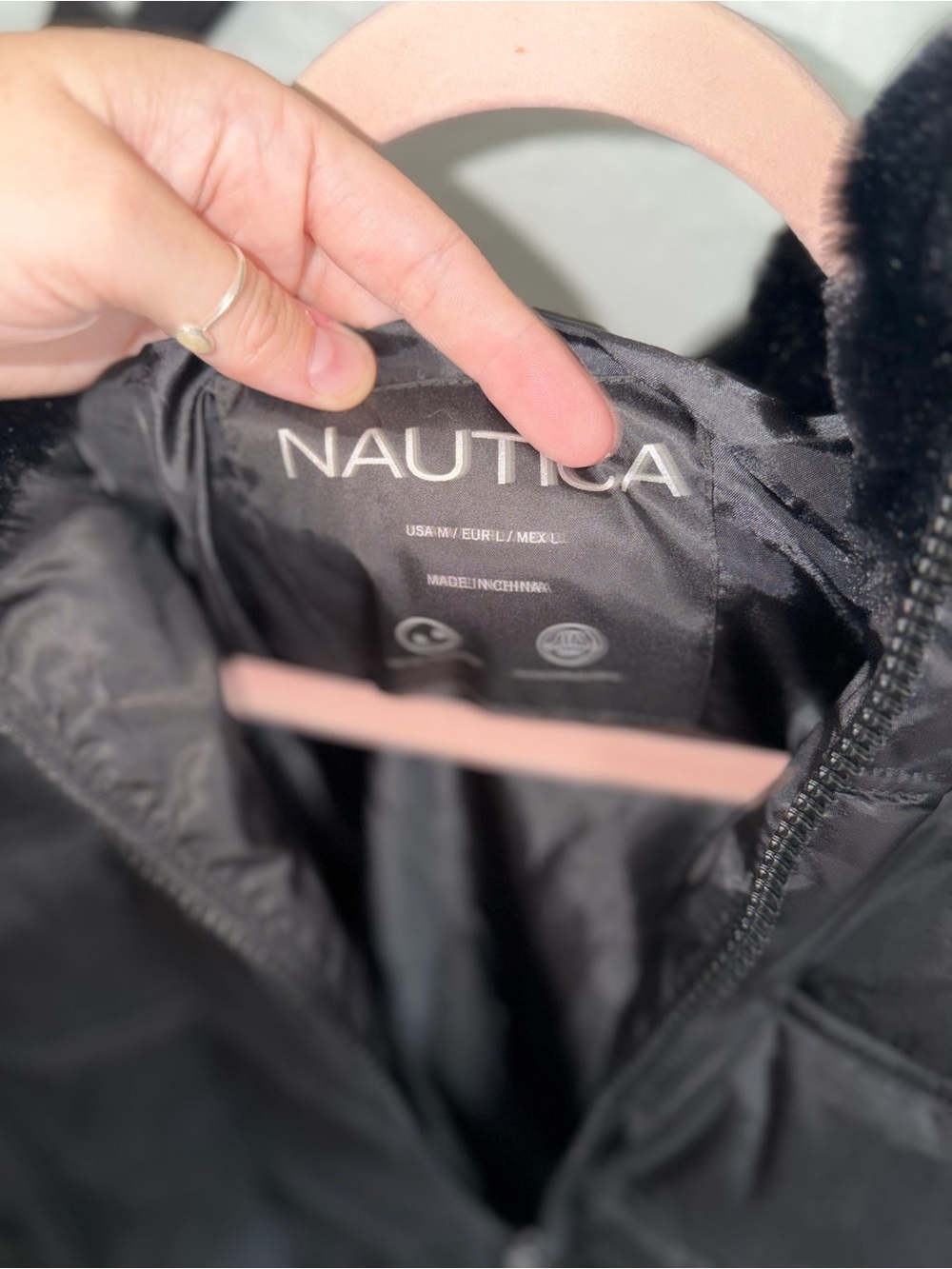 Nautica Black Quilted Puffer Jacket Faux Fur Collar Zip Front Women’s Large - Picture 4 of 5